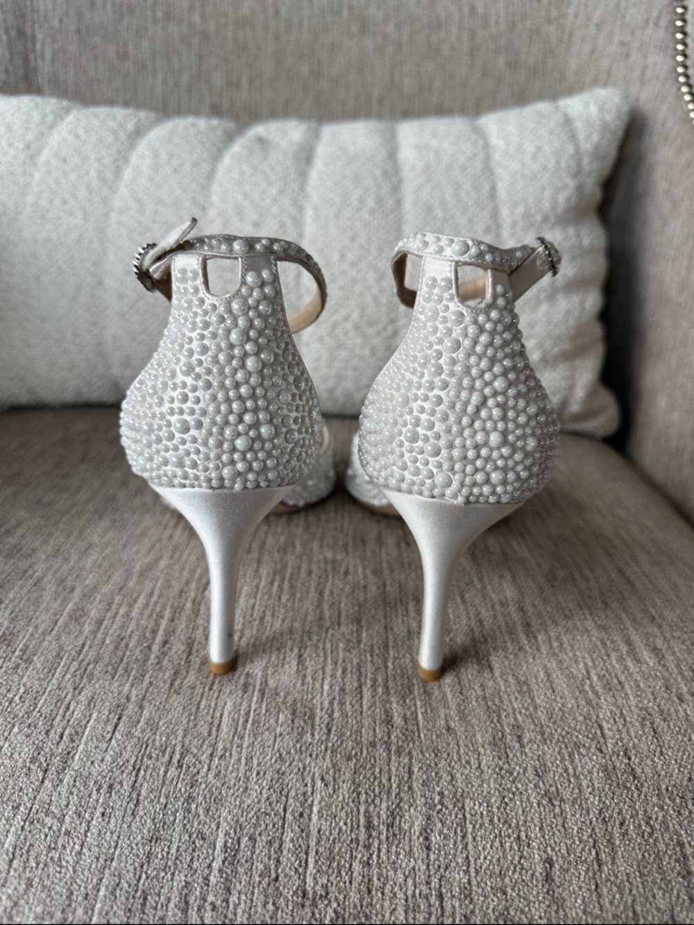 Stuart Weitzman Women's Bliss 75 Sandals Pearl-Embellished White Ankle-Strap Sz9 - Picture 10 of 13